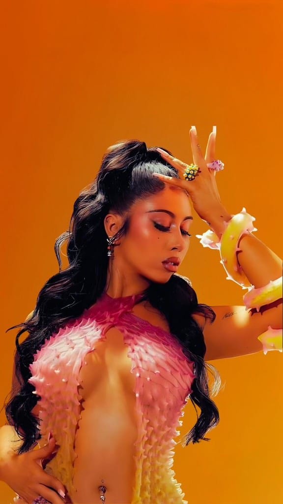 Labios Mordidos - Kali Uchis & Karol G 