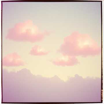 Weightless Hums