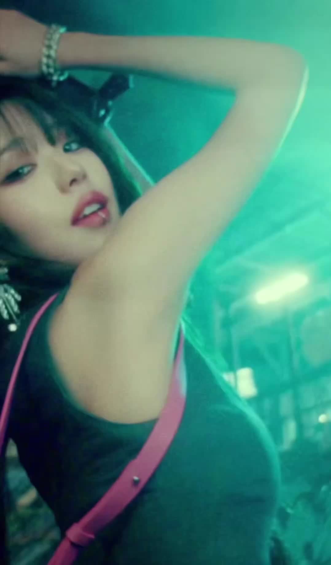 BADDIE - IVE