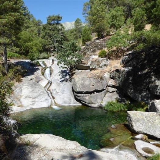 Cerezas, Río y Cantos