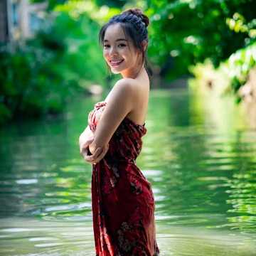 สาวน้อยริมคลอง02