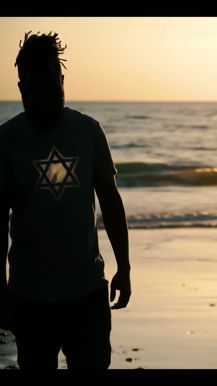 כּוֹכָב בְּחֵיקִי