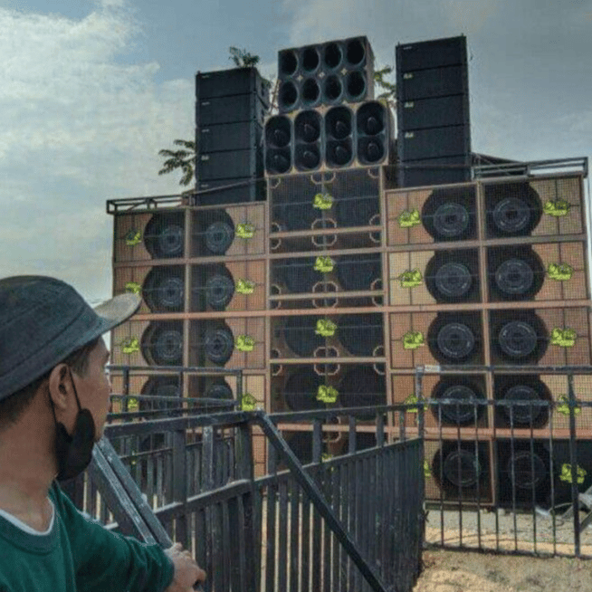 DJ KUMENEMUKANMU !!!