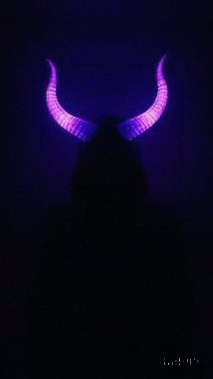 | Horns |