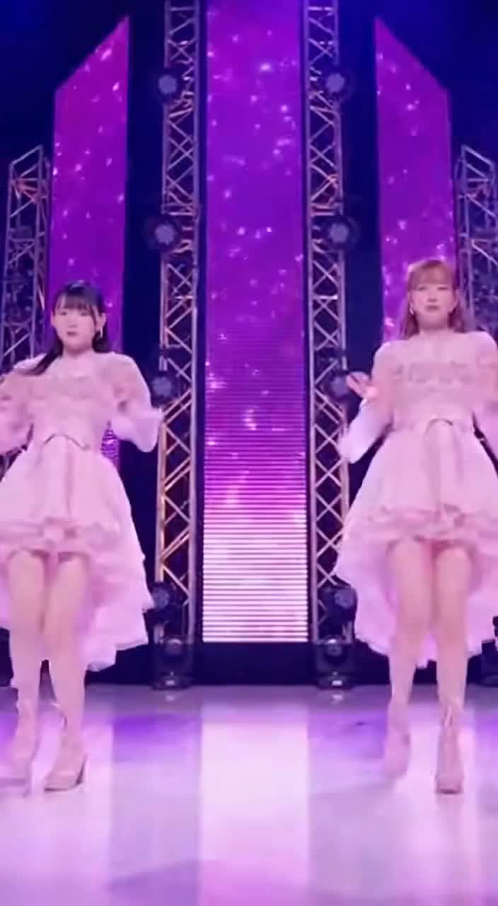 Hold Me (twinkle winkle)