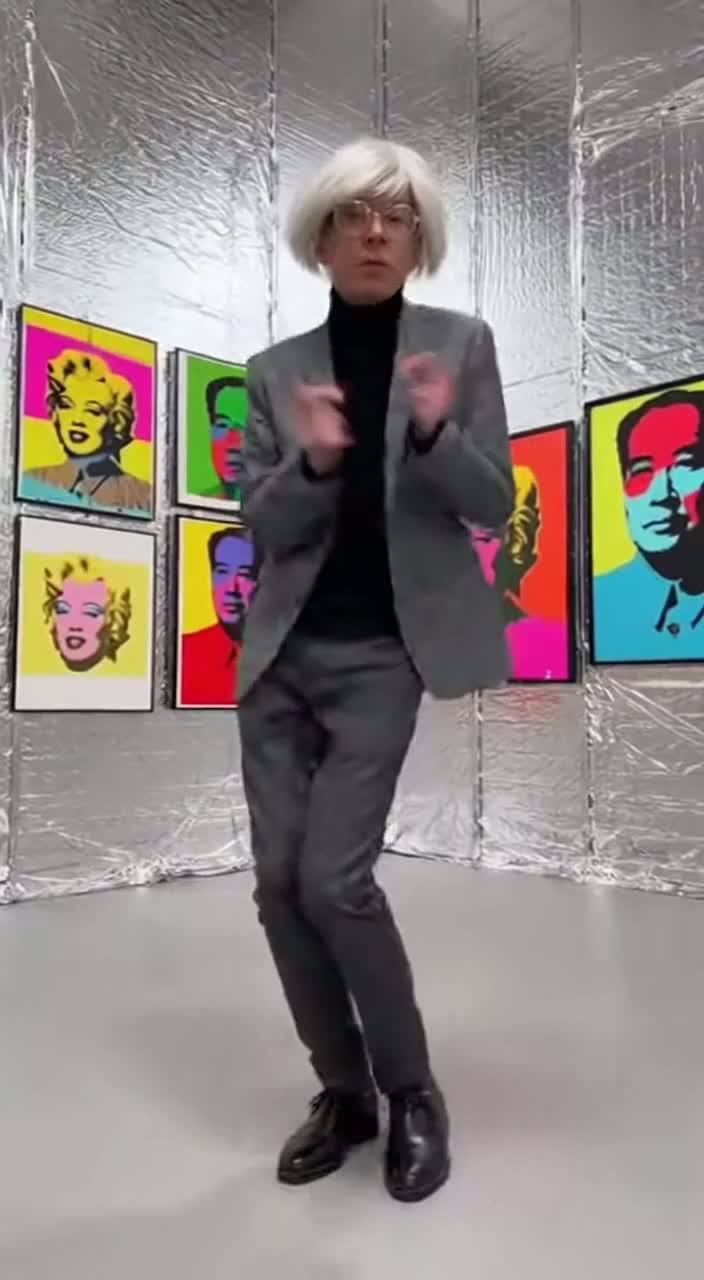 Танцуй с Энди Уорхолом🩵