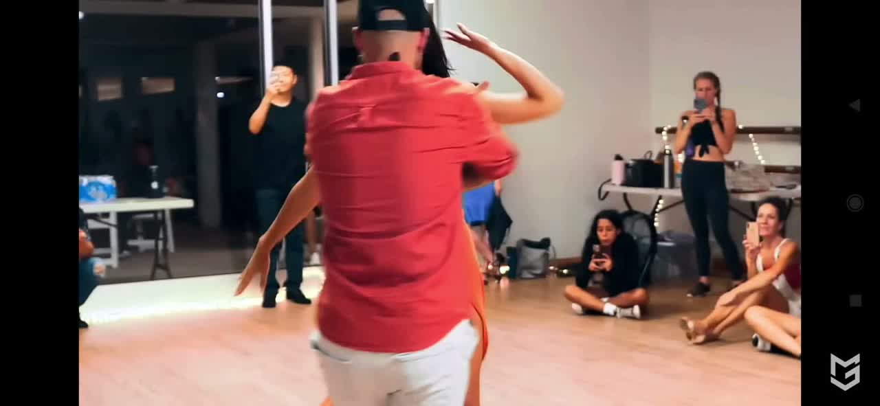 Gel Bana Doğru x Aklım Başımda Değil (Mashup)