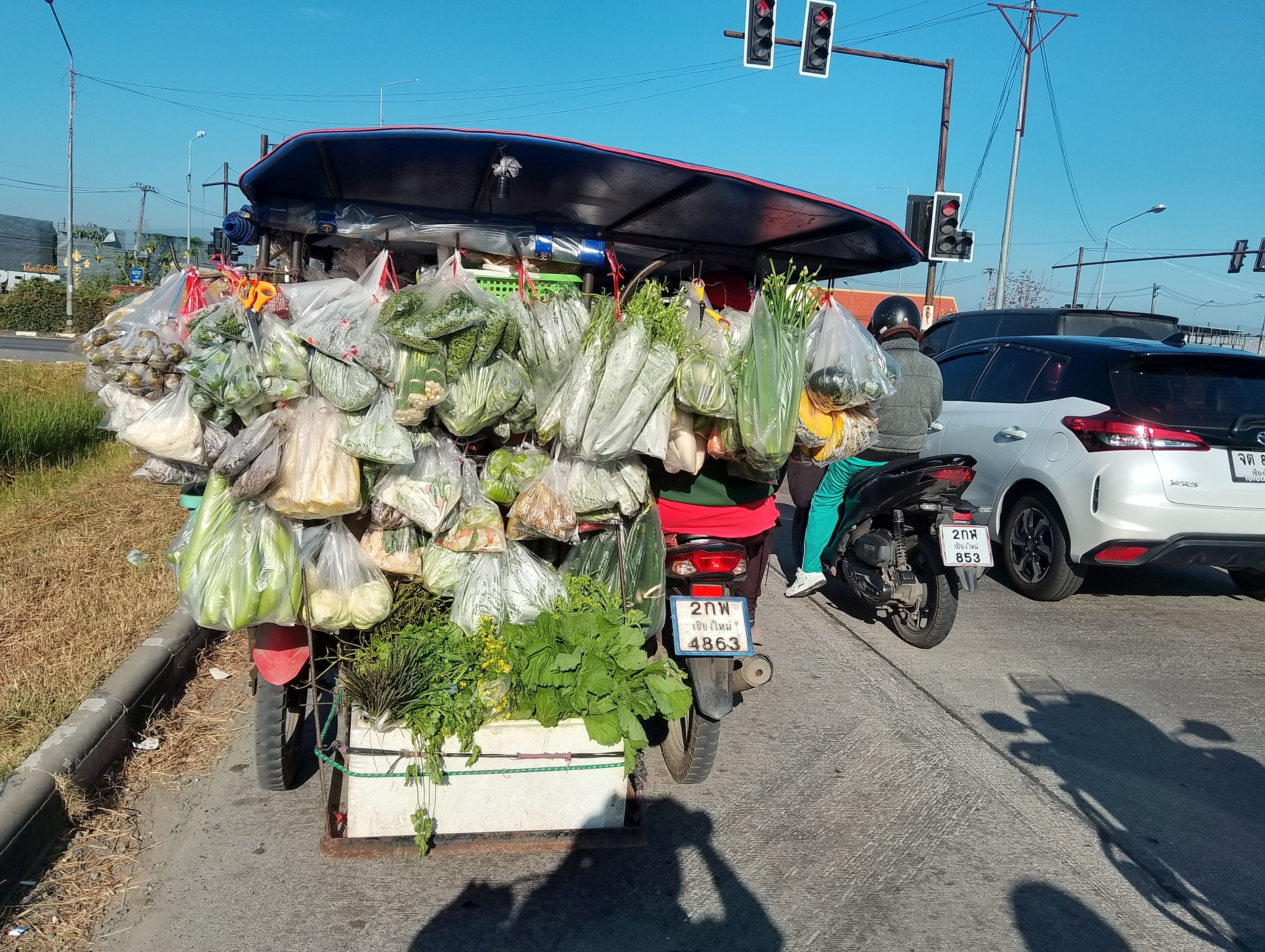 รถพุ่มพวง(Rod-poompuang)