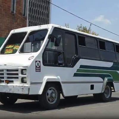 Cruzando la Metrópoli