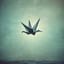  "纸鹤的重量" (The Weight of Paper Cranes)