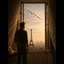 Regardant Par La Fenêtre